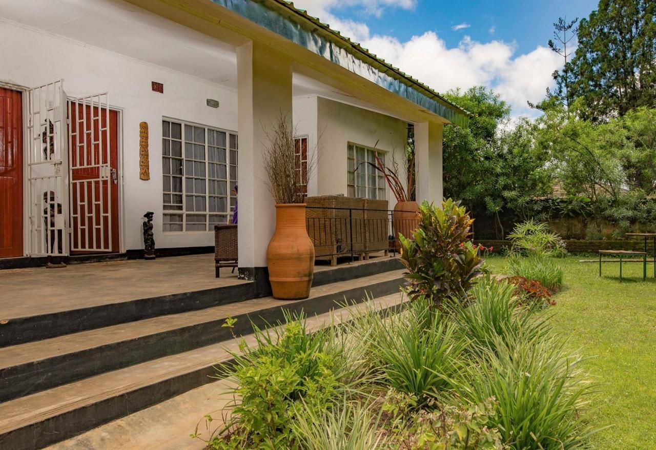Cluny Lodge Lilongwe Buitenkant foto